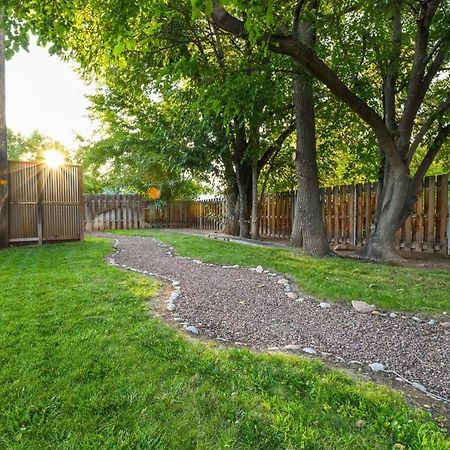 Charming 2 Bedroom Near Downtown - Rose Tree 1 모아브 외부 사진
