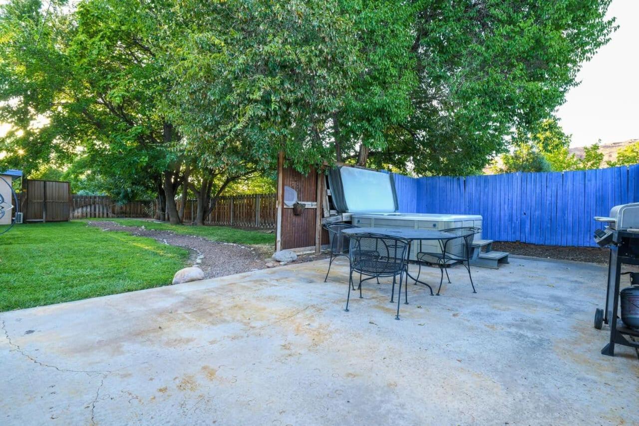 Charming 2 Bedroom Near Downtown - Rose Tree 1 모아브 외부 사진